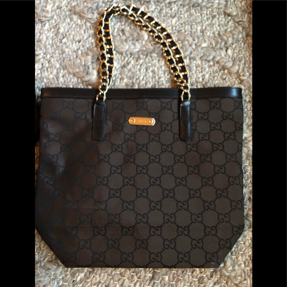 Authentic Gucci GC monogram tote bag like new
